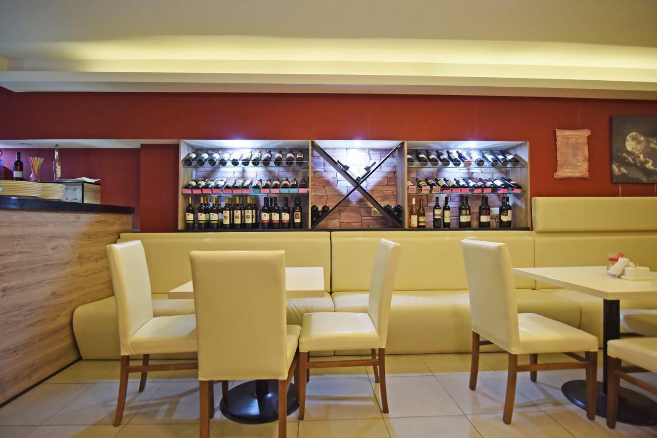 Sama Grand Hotel Tiflis Exterior foto